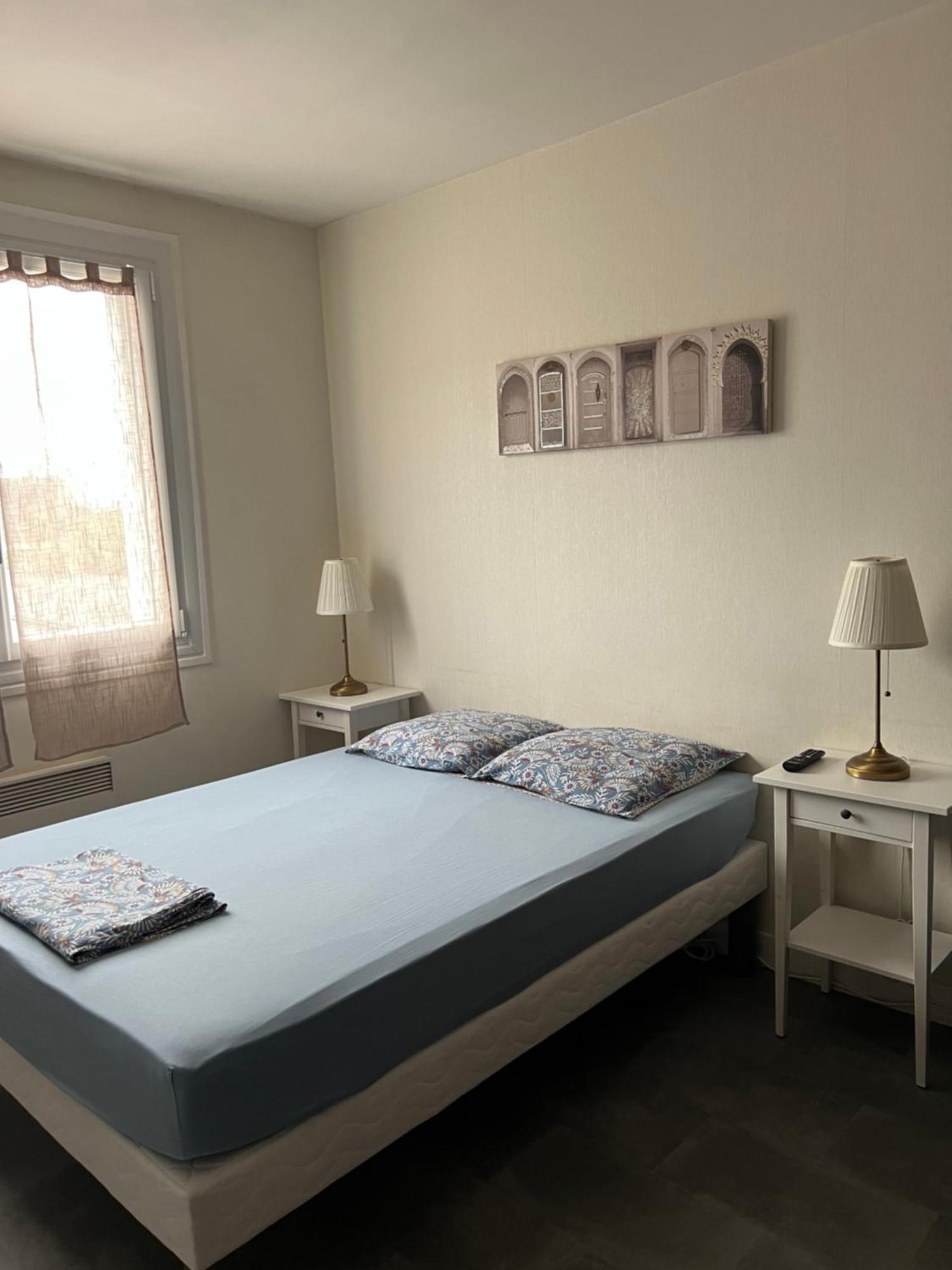 Joli Studio Avec Parking Prive, Bien Situe Moulins  Exteriör bild